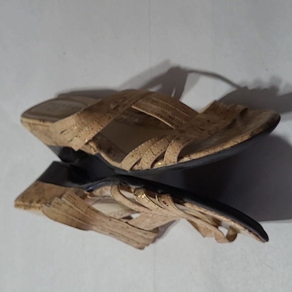 Women's Pesaro Slipon Sandals - Picture 6 of 9